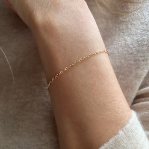 Dainty Chain Bracelet, Delicate Bracelet, Simple Gold Chain Bracelet, Thin Chain Bracelet, Dainty Bracelet, Layering Bracelet