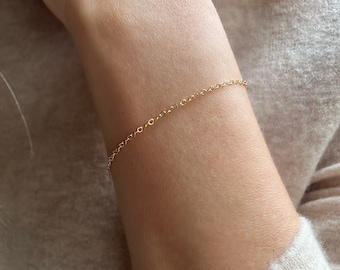 Pulsera de cadena delicada, Pulsera fina, Pulsera de cadena de oro sencilla, Pulsera de cadena delgada, Pulsera delicada, Pulsera para combinar con otras pulseras