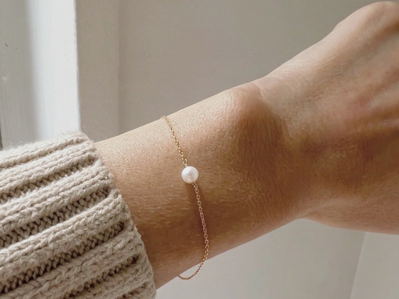 Dainty Pearl Bracelet, Gold Pearl Jewelry, June Birthstone Bracelet, Tiny Pearl Bracelet image 4