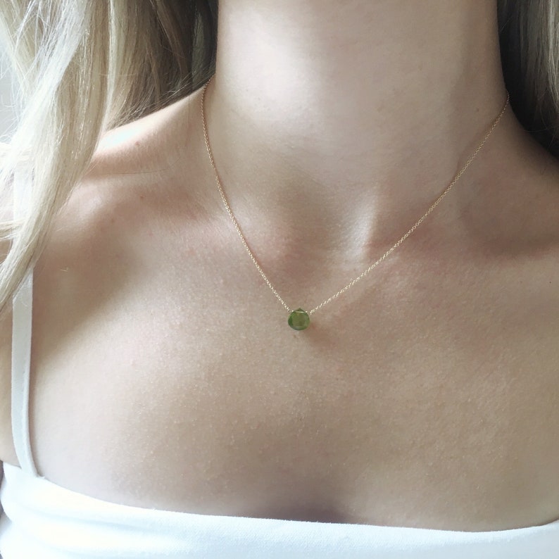 Dainty Peridot Necklace, Gold Peridot Necklace, August Birthstone Necklace, Minimalist Necklace 画像 4