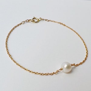 Dainty Pearl Bracelet, Gold Pearl Jewelry, June Birthstone Bracelet, Tiny Pearl Bracelet image 2