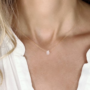 Collar de piedra lunar delicado, joyería de piedra lunar para mujer, collar con piedra natal de junio, collar de cristal de piedra lunar arcoíris