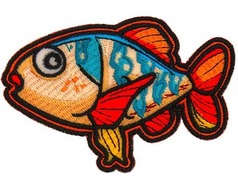 Kleurrijke vis in cartoonstijl geborduurde patch klein formaat