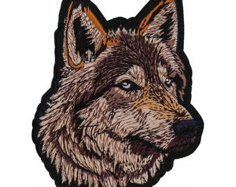 Hermoso parche bordado de lobo marrón de ojos azules, tamaño pequeño