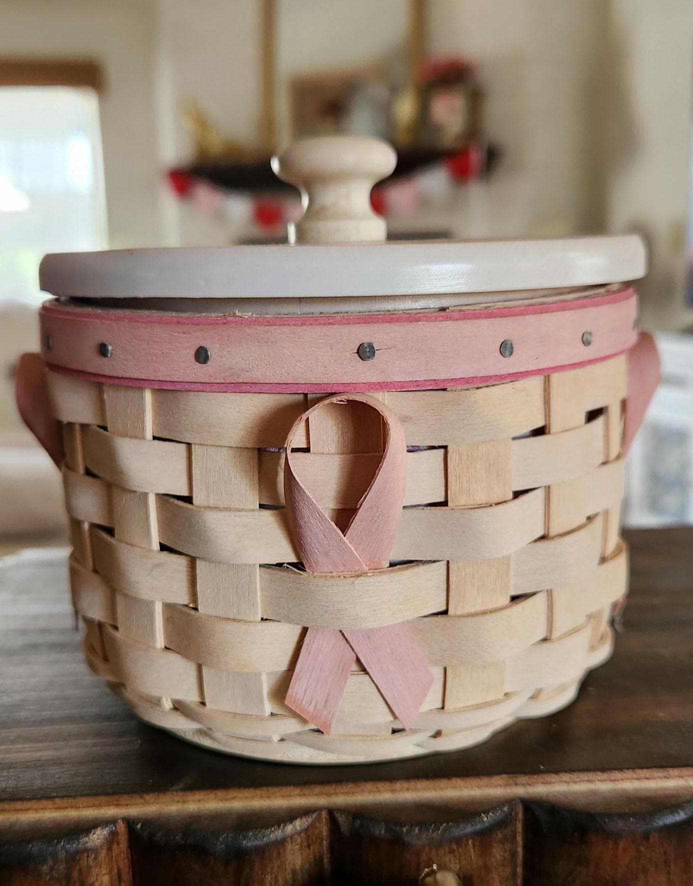2006 Longaberger Horizon of Hope Pink and White Basket 3.25