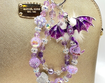Charm para bolso con diseño de dragón volador brillante: llavero con cuentas de cristal y cadena para bolso con diamantes de imitación.