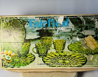 8 Piece Vintage Anchor Hocking Depression Glass Fairfield Green Glass  Snack Set