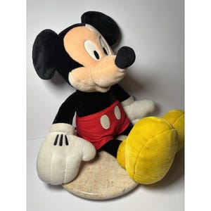 Disney Store Mickey Mouse Plush Stuffed Animal 22"Clean immagine 5