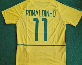 Vintage Brazil 2002 Ronaldinho #11 Jersey – Football Fan Gift