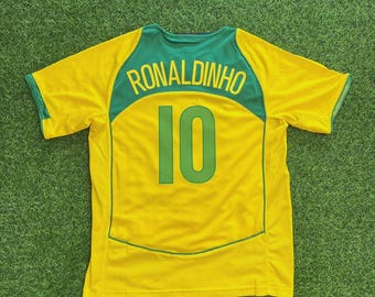 Ronaldinho Brazil Retro Jersey – 2004-2006 Vintage Football Shirt