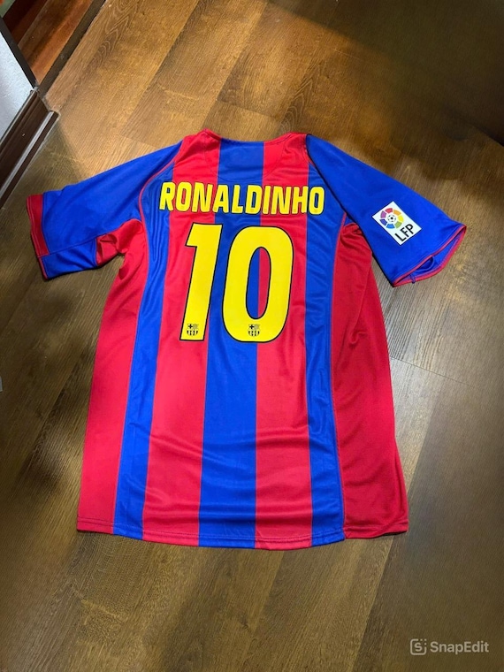 バルセロナ RONALDINHO ロナウジーニョ 10番 半袖 ユニフォーム バルセロナ RONALDINHO ロナウジーニョ 10番 半袖 ユニフォーム 10