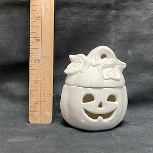 Calabaza pequeña de bizcocho de cerámica lista para pintar, ideal para Halloween.