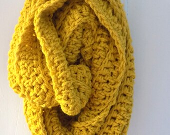 U-Bahn | Schlauchschal | Schal häkeln | Gehäkelter Schal | Damen Schal | Geschenke für sie | Golden Glow