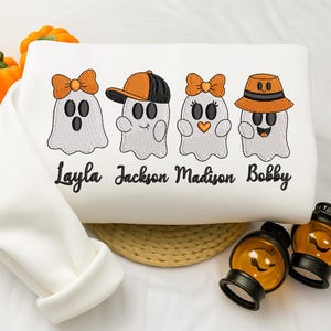 Personalisiertes süßes Geist gesticktes Sweatshirt, Halloween niedlichen Boo und Kürbis gesticktes Hemd, gruselige Geschenk, Halloween-Geschenk