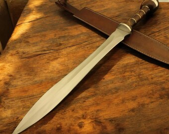Hand-Forged D2 Steel Roman Sword – Damascus Guard, Rosewood Handle