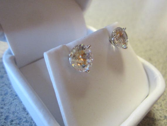 Martini Glass Stud Earrings Cubic Zirconia CZ Post Gold-plated Sterling Silver Martini Glass Stud Earrings Cubic Zirconia CZ Post Gold-plated Sterling Silver