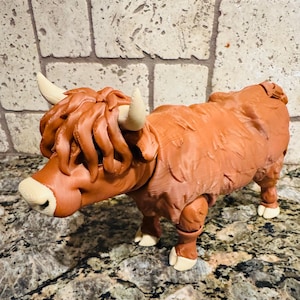 Adorable  Adult Articulated Highland Cow – 3D Printed Flexi Toy – Farm Animal Gift