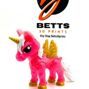 Süß! 3D gedrucktes rosa Pegasus Einhorn Spielzeug - Gelenk Sparkle Pegasus mit Goldflügeln. posierbar Fantasy Figur