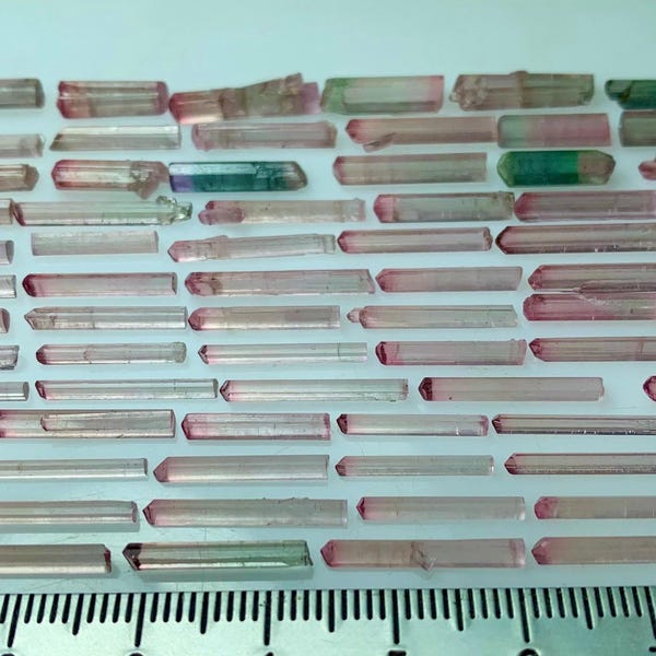 68.80 Ct Well Terminated Tourmaline Red Colour Crystals Tourmaline Stiks Lot From Afghanistan