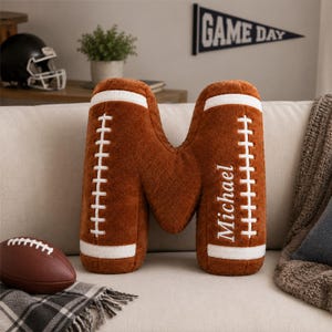 Cojín personalizado con iniciales de fútbol, almohada con iniciales personalizadas, almohada con iniciales y nombre, regalo de fútbol, regalo para mamás deportistas, regalo de agradecimiento para entrenadores