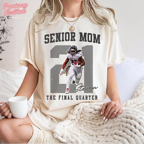 Senior Football Mom Shirt, Personalized Football Mom Shirt, Custom 2026 Senior Football Mom Gift, Game Day T-shirt, Custom Football Shirt