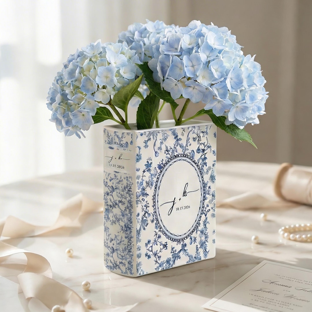 Personalized Weeding Ceramic Book Vase, Custom Wedding Vase, Toile de Jouy Vase, Couple Initial Gift, Bridal Shower Gift
