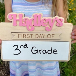 Letrero personalizado para el primer y último día de clases: pizarra reutilizable para fotos para niños de preescolar a 12.º grado, letrero personalizado para la vuelta al cole.