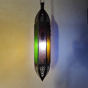 Handgefertigte Marokkanische Pendelleuchte: Mehrfarbige Glas Boho Laterne