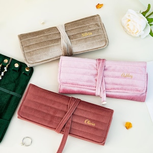 Name Jewelry Holder for Bridesmaid, Personalized Velvet Jewelry Roll, Monogram Travel Jewelry Organizer, Wedding Gift, Birthday Gift for Her