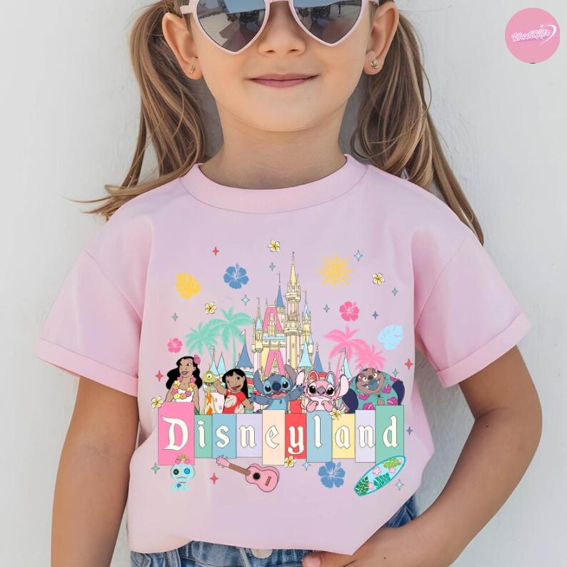 Disney Stitch Disneyland Castle Shirt Comfort Colors Shirt, Disneyland Family Matching Shirt, Magic Kingdom WDW Tee, Birthday Boy Girl Gift immagine 3