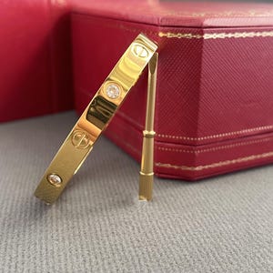 Vintage LOVE bracelet 18k yellow gold 4 diamonds size 18 width 6.1 mm with screwdriver