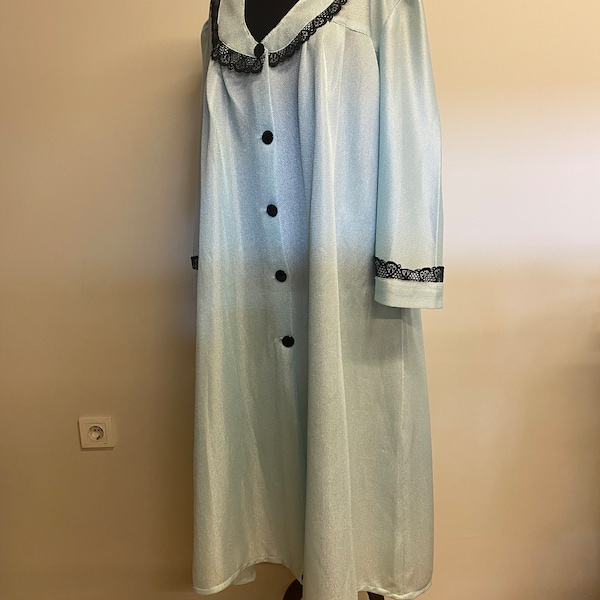 1980s Vintage Soft Blue Edwardian Style Oversize Romantic Nightgown / Shabby Chic Nightgown / Vintage Handmade Nightgown