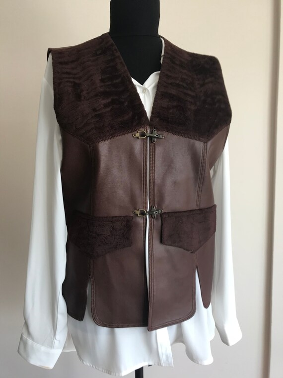 Vintage Women's Brown Faux Leather Vest / Boho Ve… - image 3