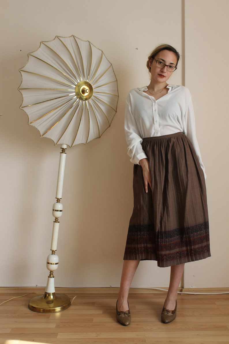 80s vintage midi pleated light brown skirt with patterned hemline image 1