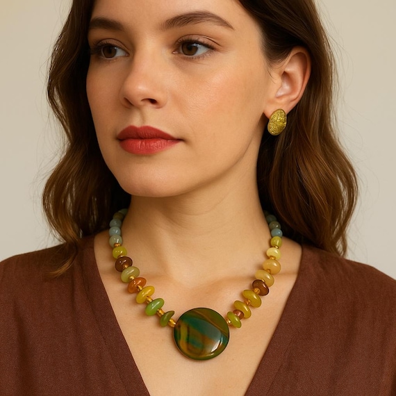 Collier Ancien En Pierres Naturelles Vintage - Bijou Rétro Authentique, Occasion