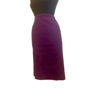 1970s Vintage Wool Herringbone Purple  Below the knee Skirt / Woollen Skirt / 70s Fashion / Smart Look / Women&#39;s Fashion / Vintage Skirt
