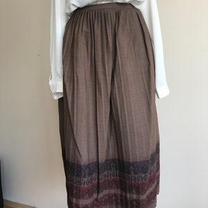 80s vintage midi pleated light brown skirt with patterned hemline image 5