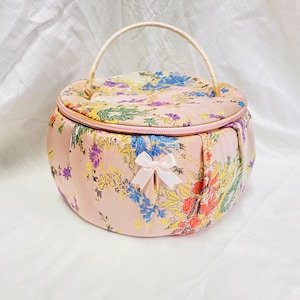 Trousse de maquillage florale rose tendre vintage des années 80 / trousse de maquillage vintage / sac à main vintage des années 80