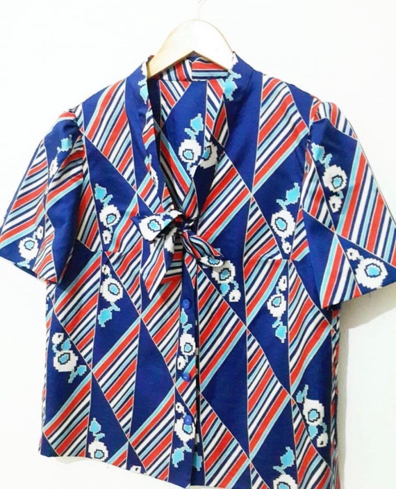 Vintage Shirt / Short Sleeve Shirt / Blue and Red… - image 6