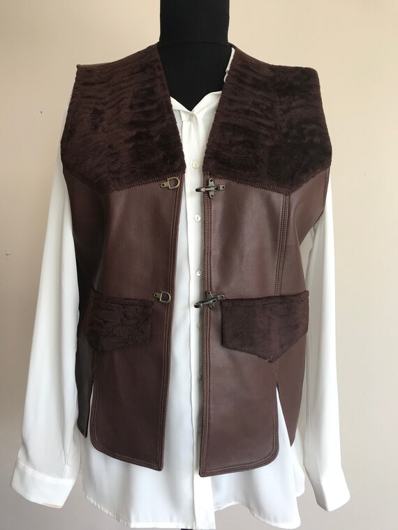 Vintage Women's Brown Faux Leather Vest / Boho Ve… - image 2