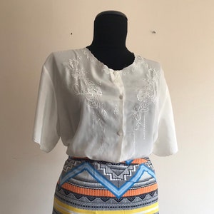 Vintage Embroidered Blouse / Ivory Blouse / Short Sleeve Embroidered Shirt / Retro Shirt / 80s Blouse / Minimalist Blouse