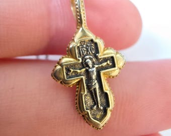 Colgante de cruz ortodoxa rusa en plata de ley y baño de oro de 24 quilates. Regalo hecho a mano: crucifijo cristiano (428 peniques)