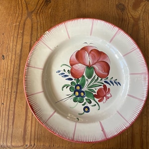 Antik tallrik fransk fajans rosa blommor och gröna blad / Cottage Decor