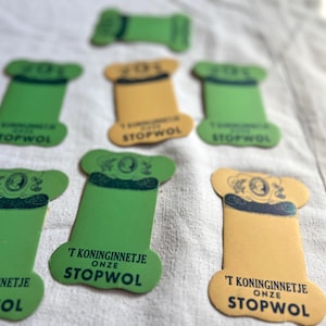 Vintage Dutch Wool Cards: Green & Yellow Mending Yarn, Haberdashery Ephemera (7pc)