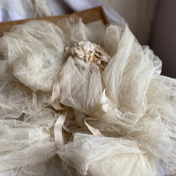Reserved for M/ Layaway/ Antique Wedding Veil & Flowers, Headpiece Tulle w/ Box. Period Costume, Something Old. Vintage Victorian Wedding