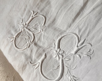 Fabulous Antique Bedding, Vintage Fabric. BS Linen Sheet, French Panel, White Embroidery Monogram, Brocante Life. Country Home Decor