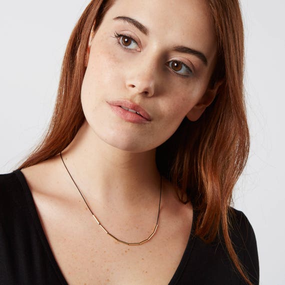 アクセサリー DOUBLE BEAM LINK ON SILKY CORD NECKLACE Double Beam Link with White Pavé Diamonds on Silky Cord