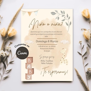 Puede incluir: Invitación a un baby shower con texto en español. La invitación presenta un fondo beige con elementos decorativos, incluyendo una ilustración de jirafa, bloques de madera con la palabra "BABY" y la frase "¿Niño o niña?"