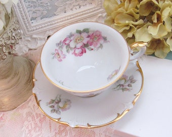 Vintage Schumann Arzberg Footed Wild Rose Teacup and Saucer Set, Bavaria Germany Porcelain Scalloped and Gold Edge Pale Floral Tea Cup set
