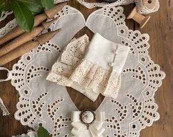 Handmade Lace Peter Pan Collar Set Victorian Detachable Collar & Cuffs, For Women Gift, Vintage Hand Embroidery Brooch Accessories